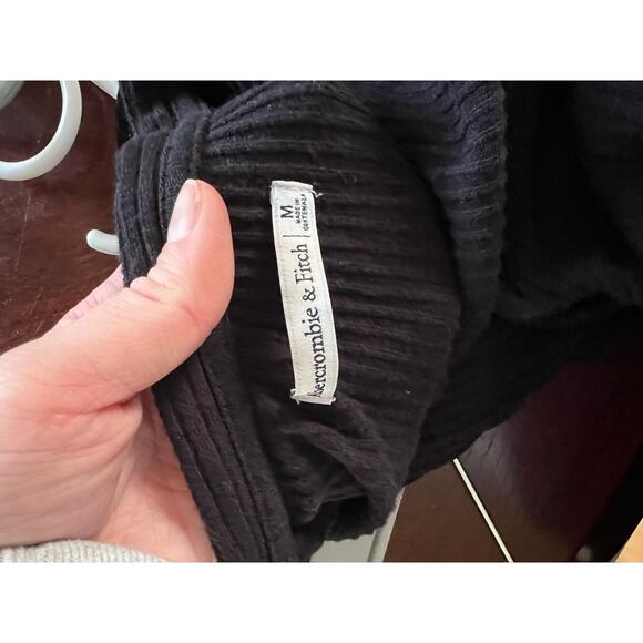 Abercrombie & Fitch Black Ribbed Sweater - Picture 3 of 4